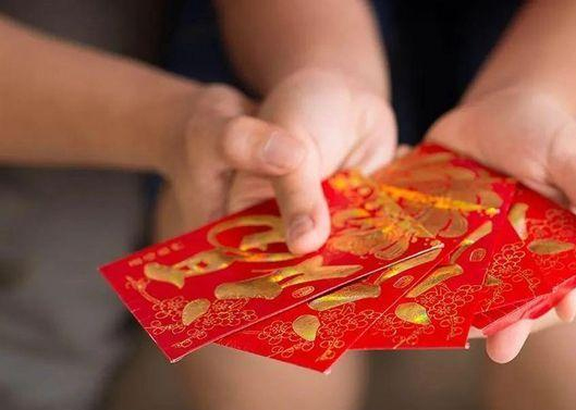 关怀员工父母，，，，，为员工父母设置关怀金制度